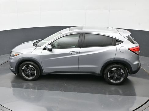 Used 2018 Honda HR-V EX image 35