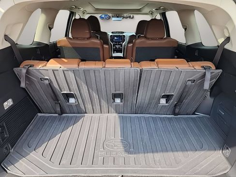 Used 2019 Subaru Ascent Touring w/ Popular Package #3 AWD/4WD image 17
