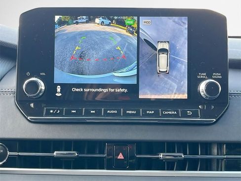 New 2025 Mitsubishi Outlander Base image 16