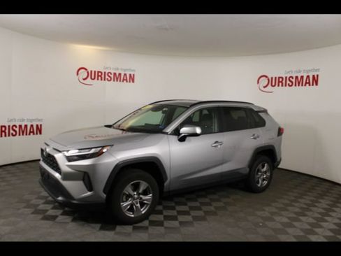 Used 2024 Toyota RAV4 XLE FWD image 2