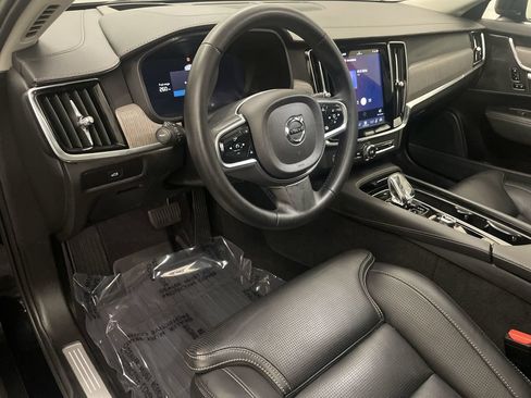 Used 2023 Volvo V90 B6 Cross Country Ultimate AWD/4WD image 4