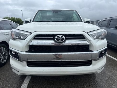 Used 2022 Toyota 4Runner Limited RWD image 2