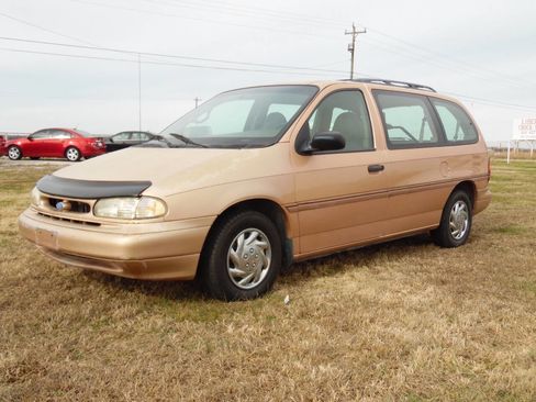 Used 1995 Ford Windstar LX image 3