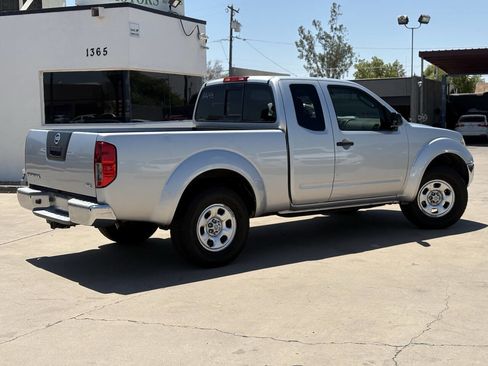 Used 2009 Nissan Frontier SE w/ Power Pkg image 6
