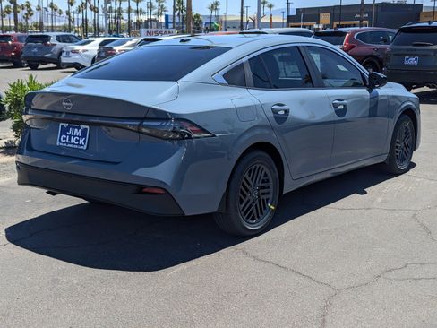 New 2026 Nissan Sentra SV FWD image 2