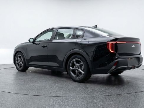 Used 2025 Kia K4 LXS image 6