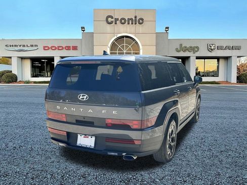 Used 2025 Hyundai Santa Fe SE image 3