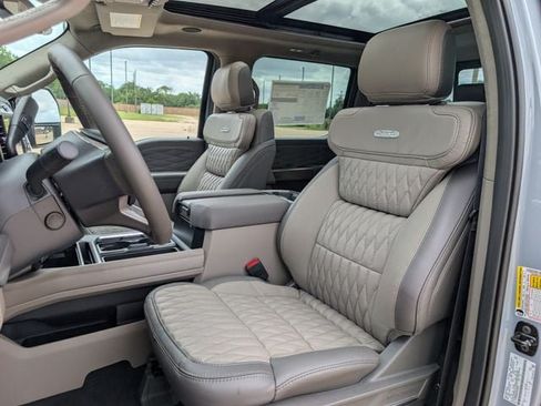 New 2026 Ford F250 Platinum w/ Platinum Plus Package AWD/4WD image 23