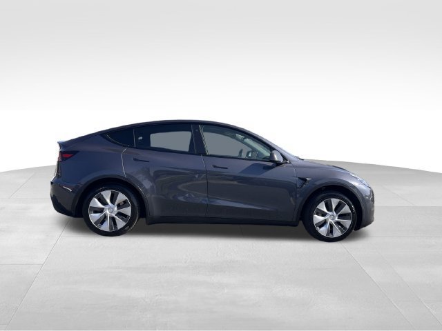 Used 2021 Tesla Model Y 2WD image 6