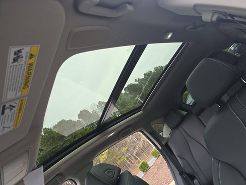 Used 2025 Acura RDX SH-AWD w/ Technology Package image 32