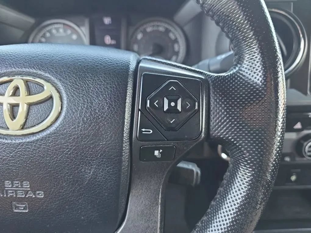 Used 2017 Toyota Tacoma TRD Off-Road w/ Tow Package RWD image 19