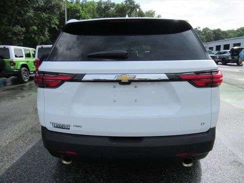 Used 2023 Chevrolet Traverse LT w/ LT Premium Package AWD/4WD image 6