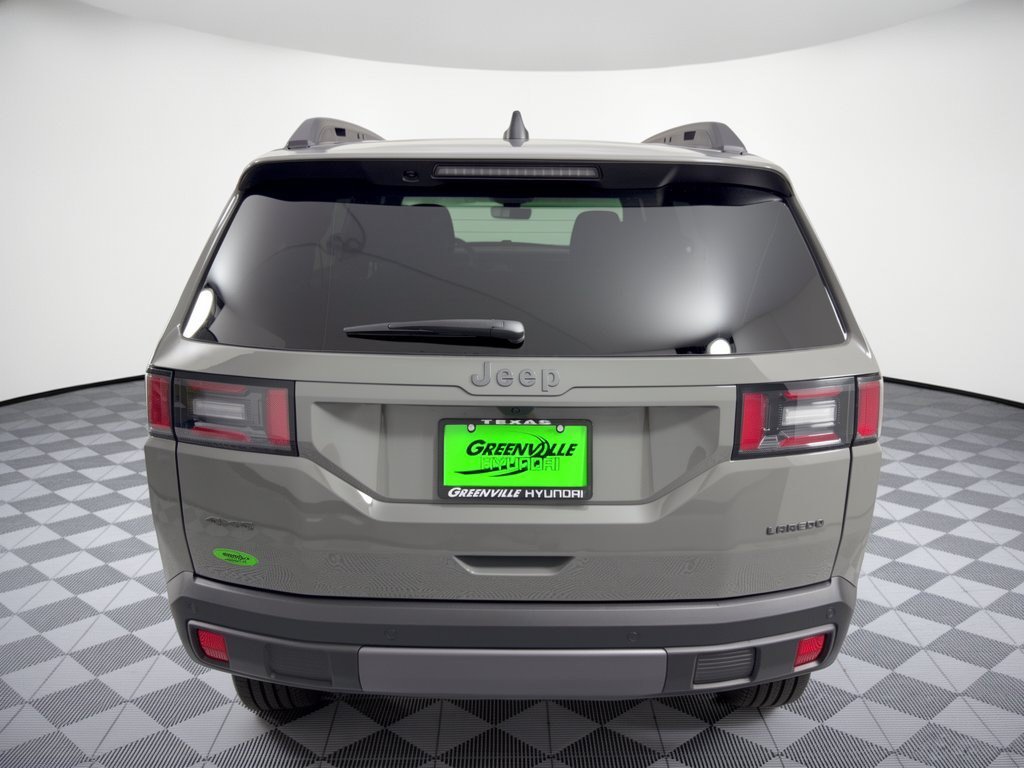 Used 2026 Jeep Cherokee Laredo AWD/4WD image 11