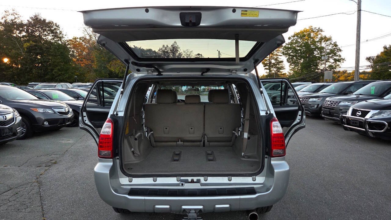 Used 2007 Toyota 4Runner SR5 AWD/4WD image 39