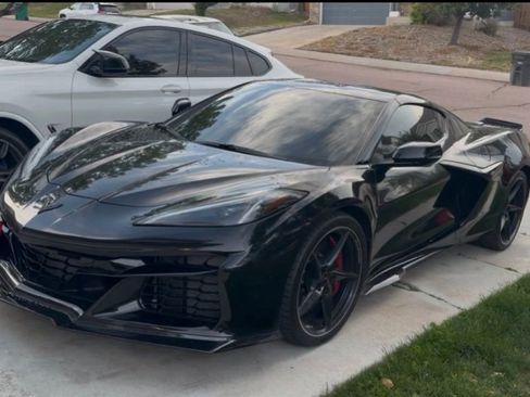 Used 2025 Chevrolet Corvette E-Ray w/ ZER Performance Package AWD/4WD image 2
