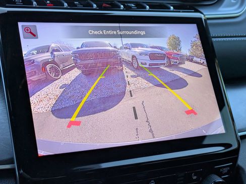 New 2025 Jeep Grand Cherokee Limited w/ Trailer Tow Package AWD/4WD image 23