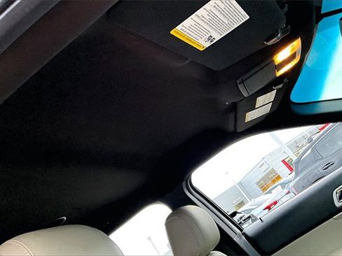 Used 2013 Ford Explorer XLT image 25