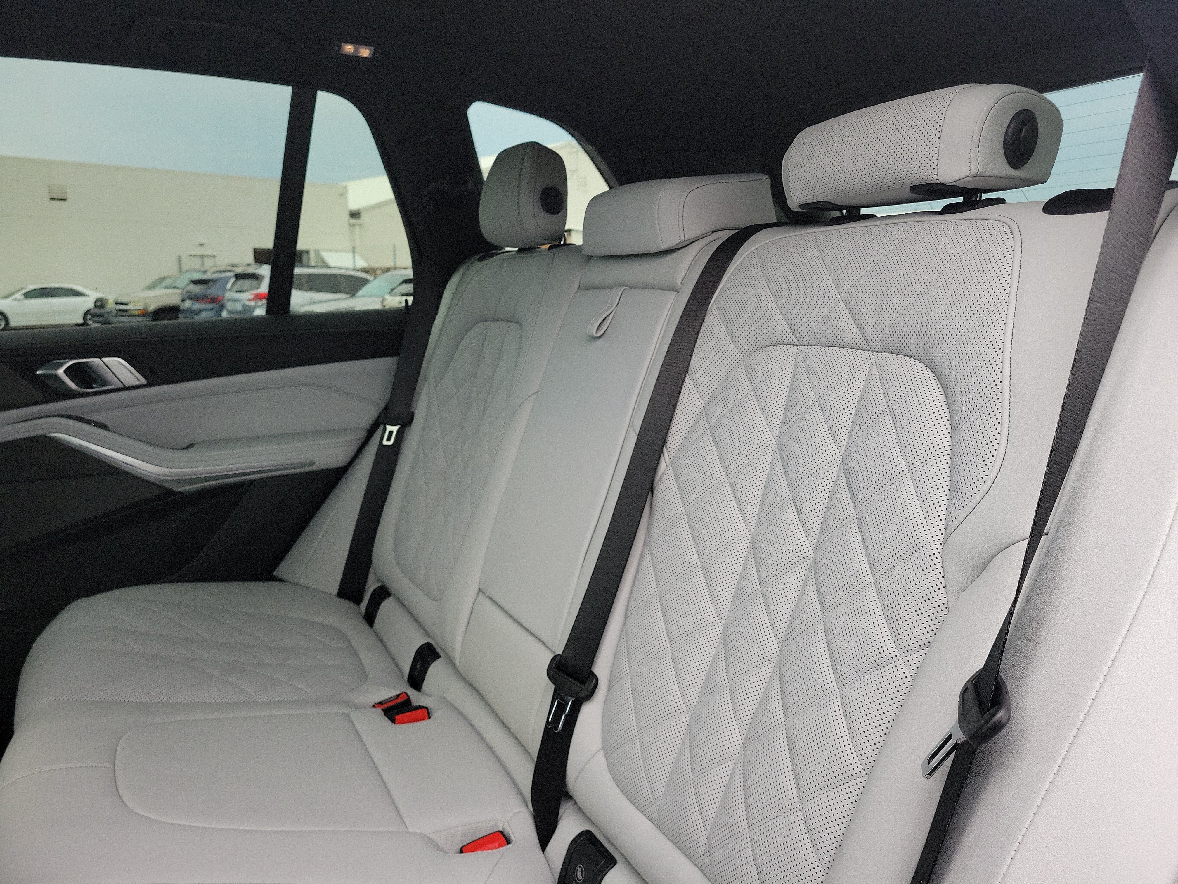 New 2026 BMW X5 sDrive40i w/ Climate Comfort Package RWD image 8