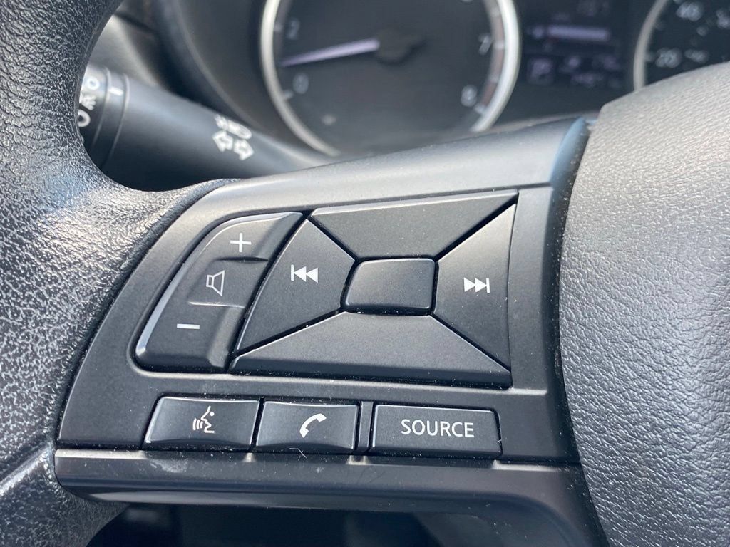 Used 2024 Nissan Versa S FWD image 24