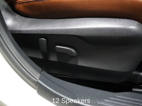 Used 2021 Subaru Outback Touring XT image 5