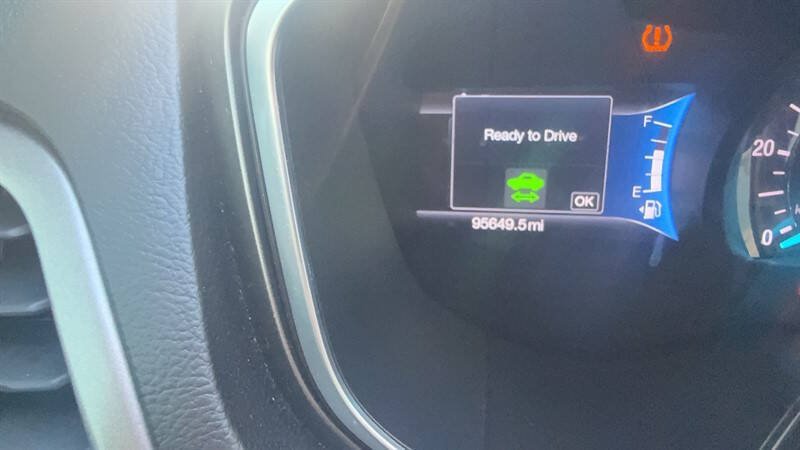 Used 2019 Ford Fusion SE FWD image 19