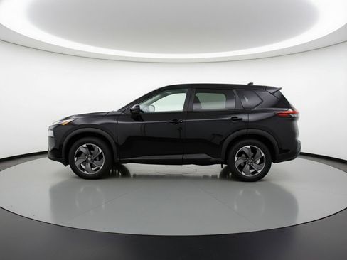 Used 2025 Nissan Rogue SV image 5