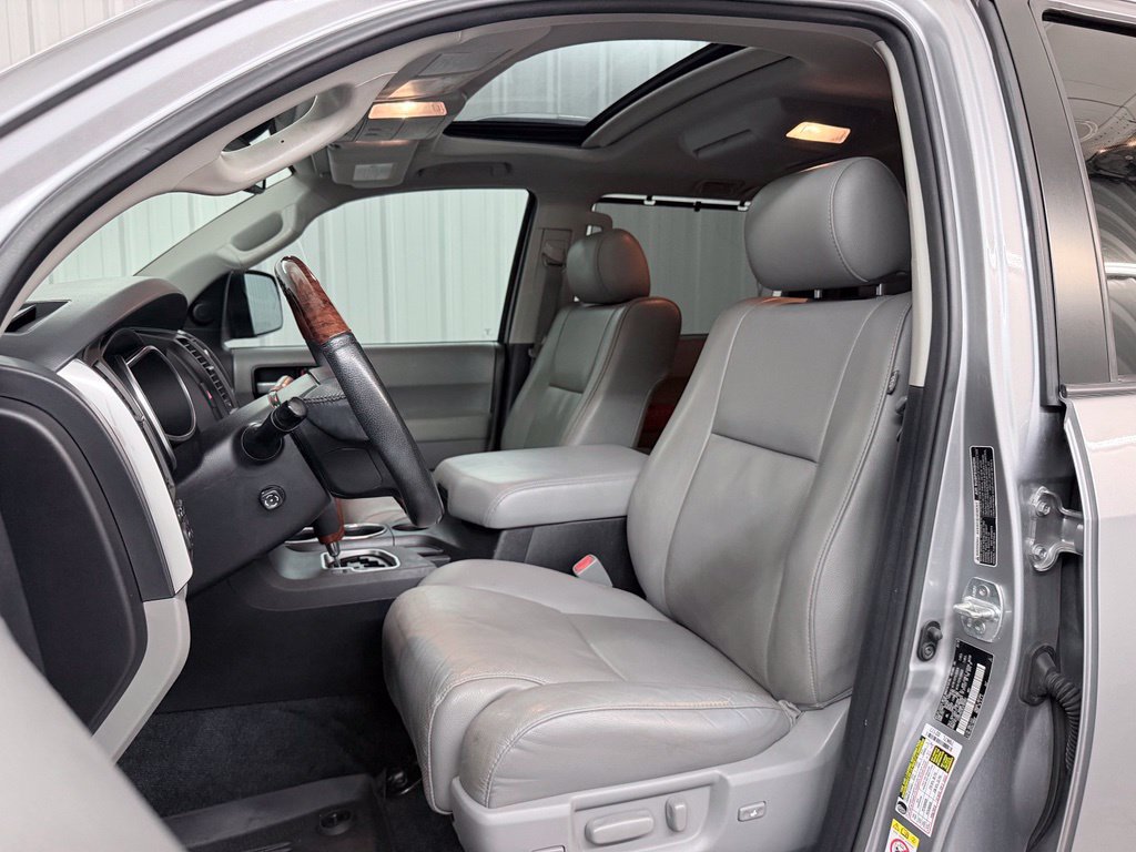 Used 2018 Toyota Sequoia Platinum AWD/4WD image 13