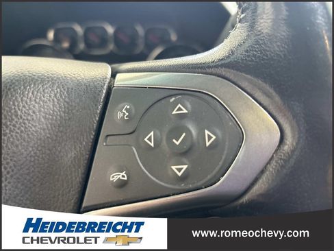 Used 2020 Chevrolet Suburban LT w/ Luxury Package AWD/4WD image 21