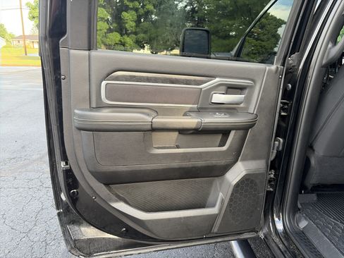 Used 2024 RAM 2500 Big Horn w/ Night Edition AWD/4WD image 22