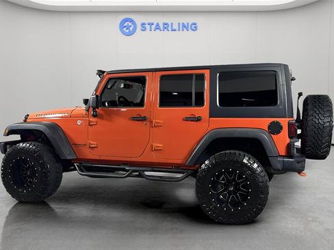 Used 2015 Jeep Wrangler Unlimited Rubicon image 4