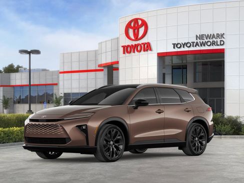 New 2026 Toyota Crown Signia AWD/4WD image 4