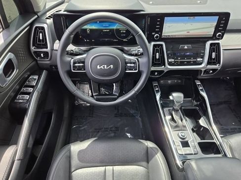 Used 2023 Kia Sorento SX FWD image 12