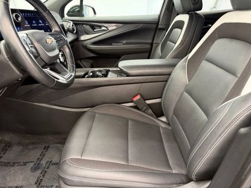 Used 2024 Chevrolet Blazer EV LT AWD/4WD image 11