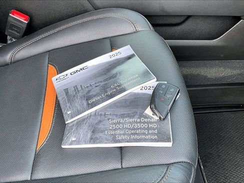 Used 2025 GMC Sierra 3500 AT4 w/ AT4 Premium Plus Package image 13