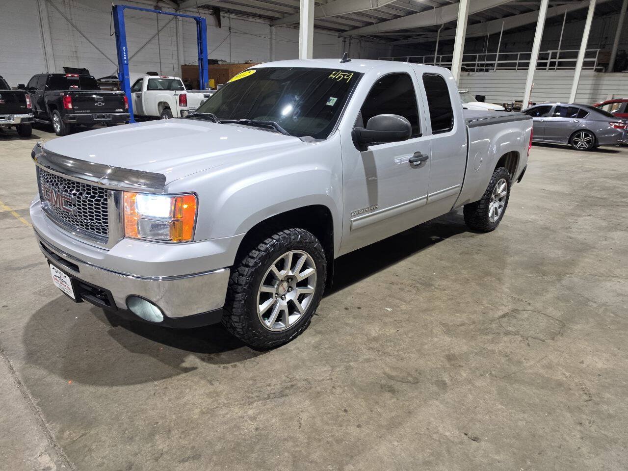 Used 2012 GMC Sierra 1500 SLE w/ Power Tech Package AWD/4WD image 2