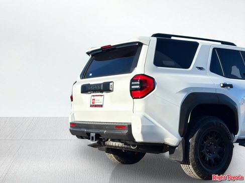 Certified 2025 Toyota 4Runner TRD Off-Road Premium AWD/4WD image 12