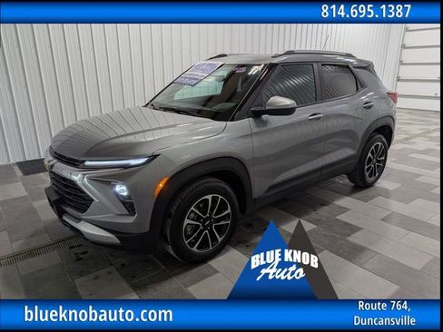 Used 2025 Chevrolet TrailBlazer LT image 1