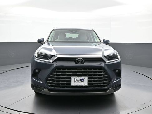 Certified 2024 Toyota Grand Highlander AWD image 2