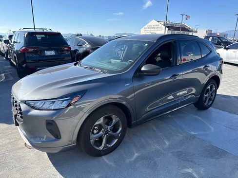 Used 2024 Ford Escape ST-Line w/ Tech Pack #1 FWD image 1
