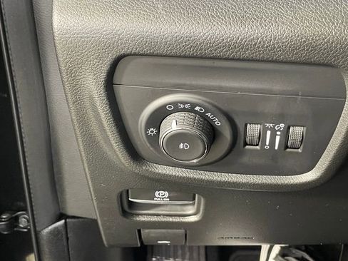 Certified 2025 Jeep Grand Cherokee L Overland w/ Advanced Protech Group III image 14