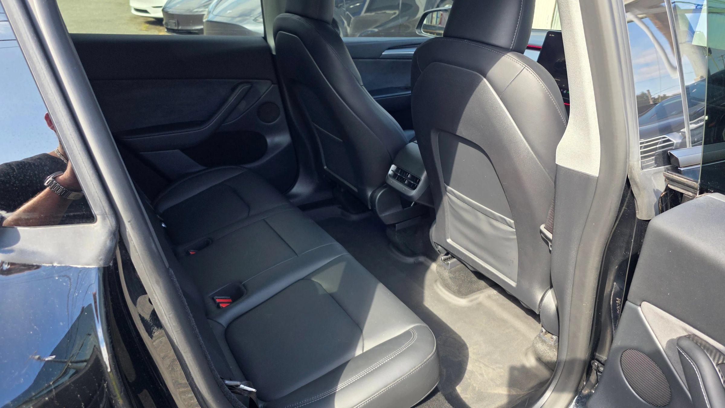 Used 2023 Tesla Model Y Long Range AWD/4WD image 14