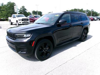 Used 2023 Jeep Grand Cherokee L Laredo
