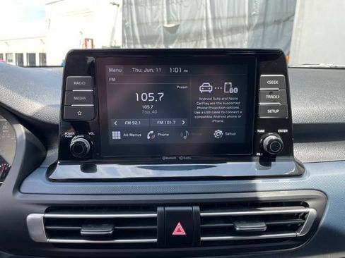 Used 2021 Kia Seltos S FWD image 15