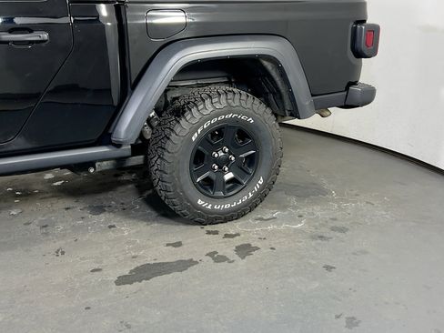 Used 2022 Jeep Gladiator Mojave w/ Cold Weather Group image 30