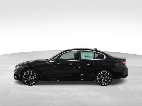 Used 2025 BMW 330i xDrive Sedan w/ M Sport Package image 2
