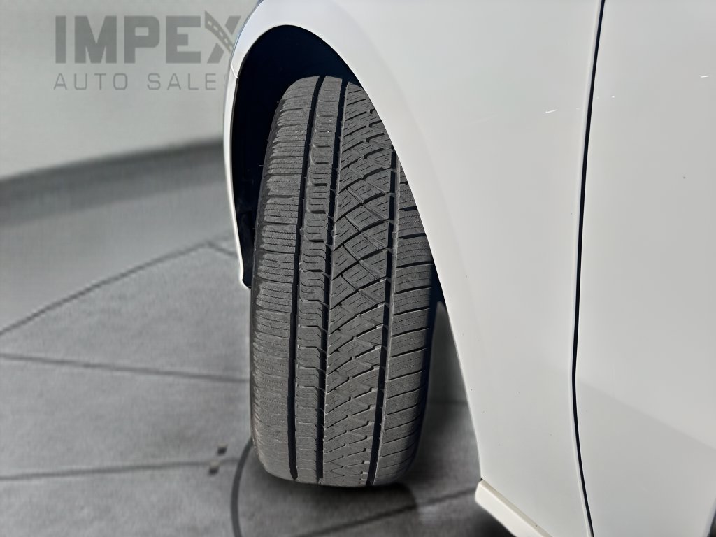 Used 2023 Mercedes-Benz CLA 250 4MATIC w/ Premium Package image 33