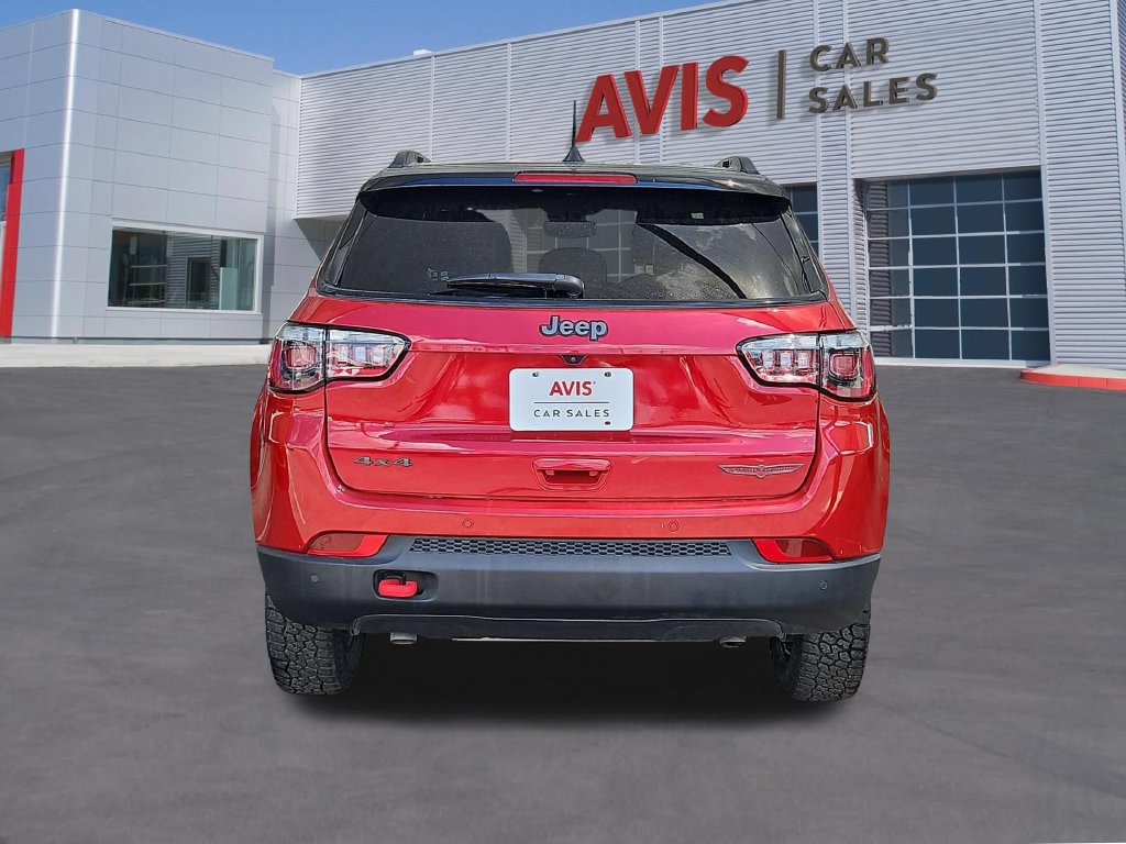 Used 2025 Jeep Compass Trailhawk AWD/4WD image 7