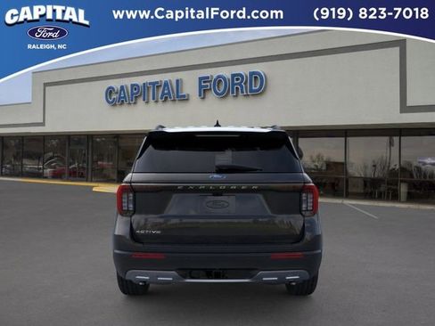 New 2026 Ford Explorer Active w/ Active Comfort Package RWD image 5