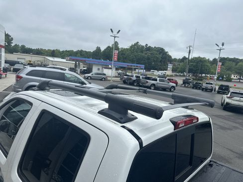 Used 2020 Nissan Frontier PRO-4X w/ Pro-4x Utility Package AWD/4WD image 25