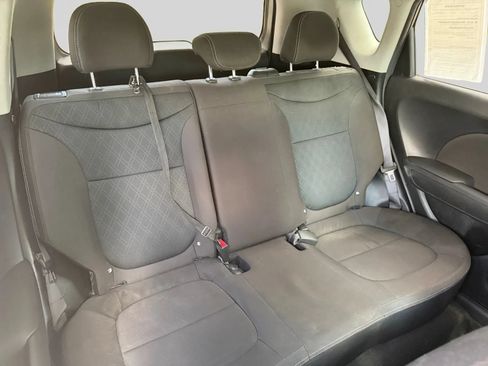 Used 2017 Kia Soul FWD image 18